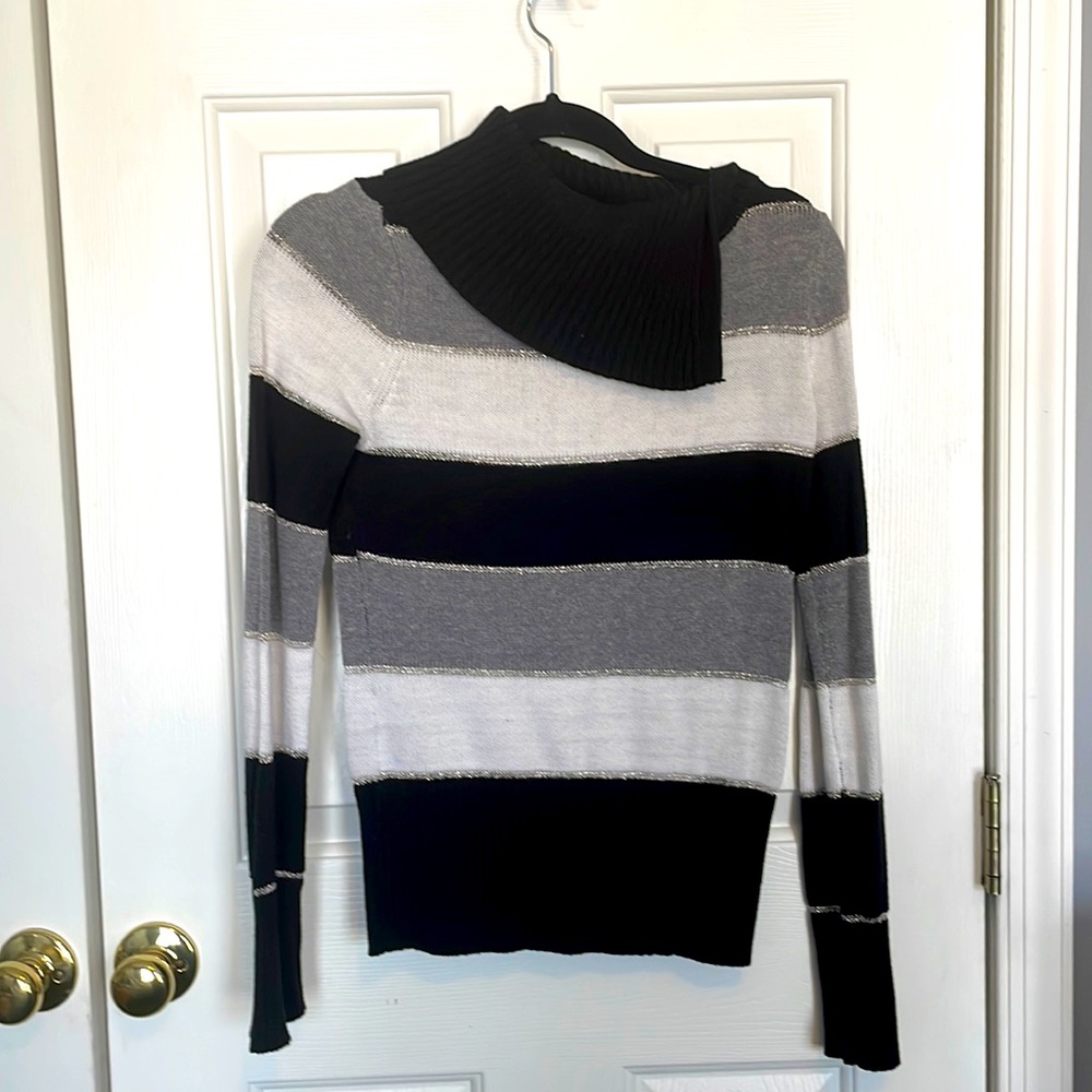 White House Black Market cowl neck sweater size extra extra small